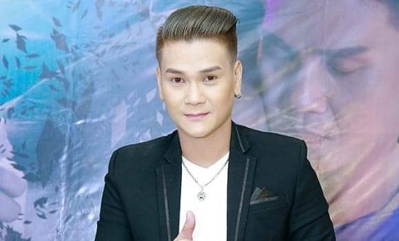 Sau 15 nam di hat, qua khu hu hong, Trinh Tuan Vy lan dau gay chu y hinh anh