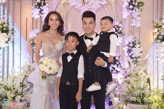 Bà xã Ưng Hoàng Phúc mang bầu lần 3 ảnh 2 Ba xa Ung Hoang Phuc mang bau lan 3 anh 2