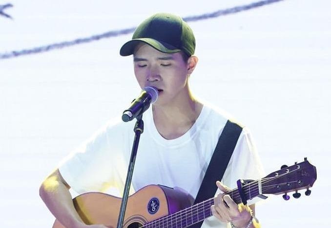 Chang sinh vien 19 tuoi 'nham nhe' lat do hit cua Huong Giang Idol hinh anh