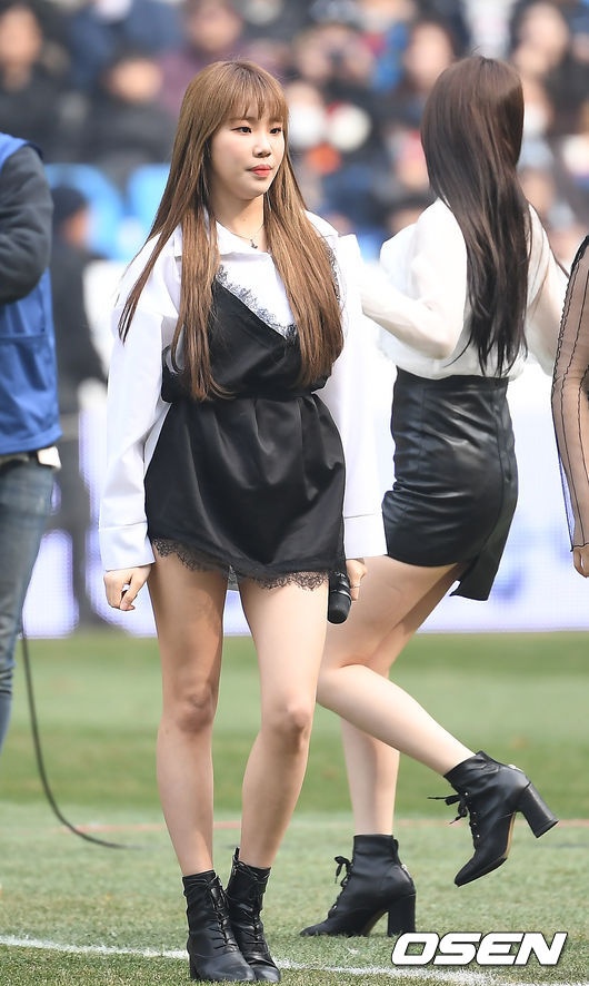 Momoland bieu dien o tran ra mat cua cong phuong anh 6