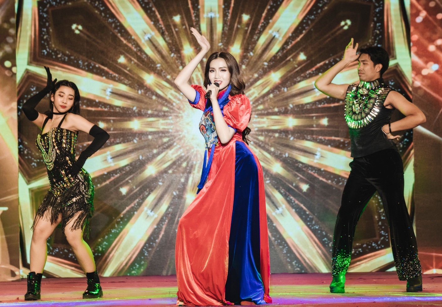 Nhat Ha truot giai tai nang anh 4