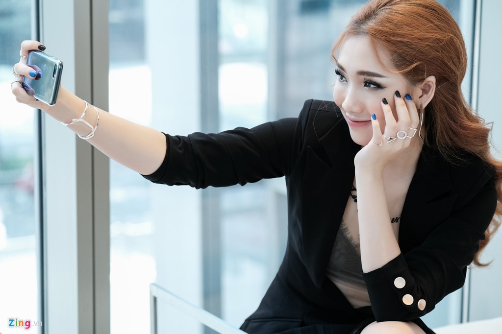 Queen chia sẻ về khó khăn ở hàn quốc ảnh 1 Queen chia se ve kho khan o han quoc anh 1