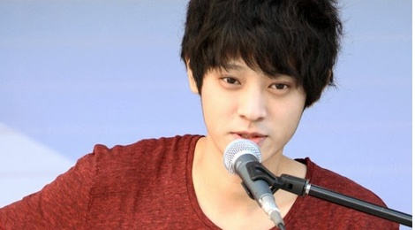 Chan dung ca si phat tan clip nong cung Seungri hinh anh