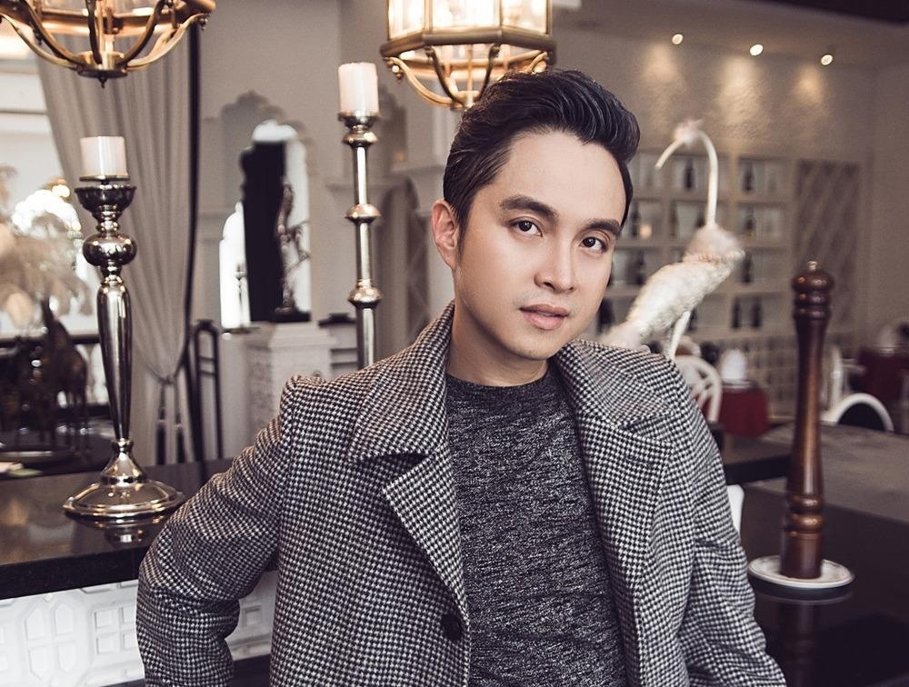 Nhat Tinh Anh 'loi nguoc dong' tren BXH sau nhieu nam im ang hinh anh