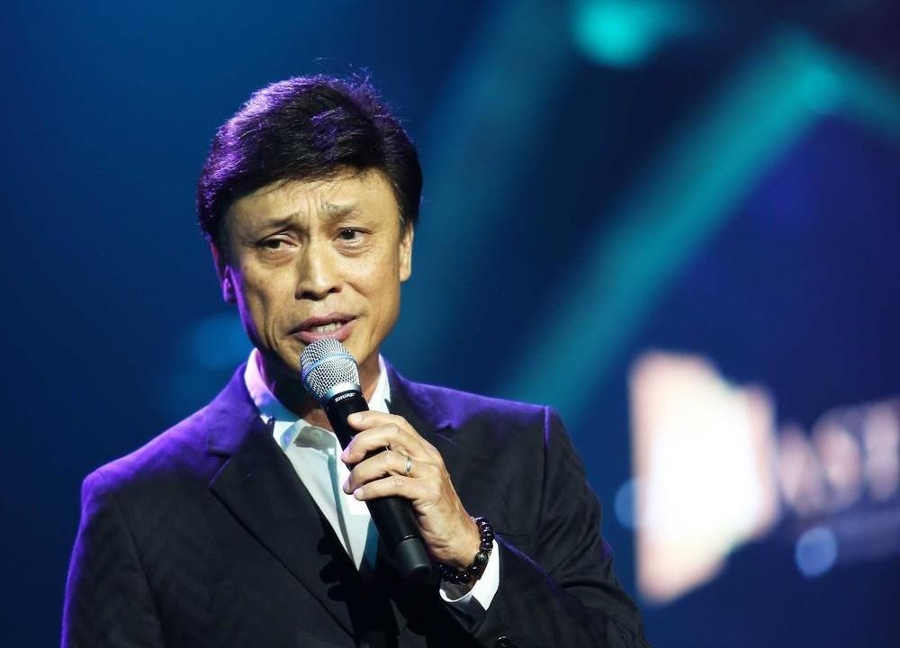 Danh ca Tuan Ngoc: 'Khong hieu vi sao gioi tre Viet thich nhac Han' hinh anh