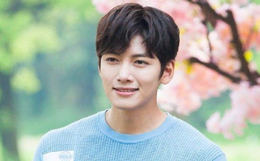 SBS tiet lo them sao nam thuong toi hop dem tai tieng cua Seungri hinh anh