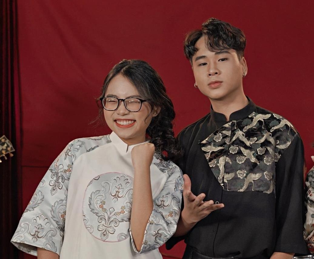 Phuong My Chi cung team The Voice Kids cover hien tuong 'Mot dem say' hinh anh