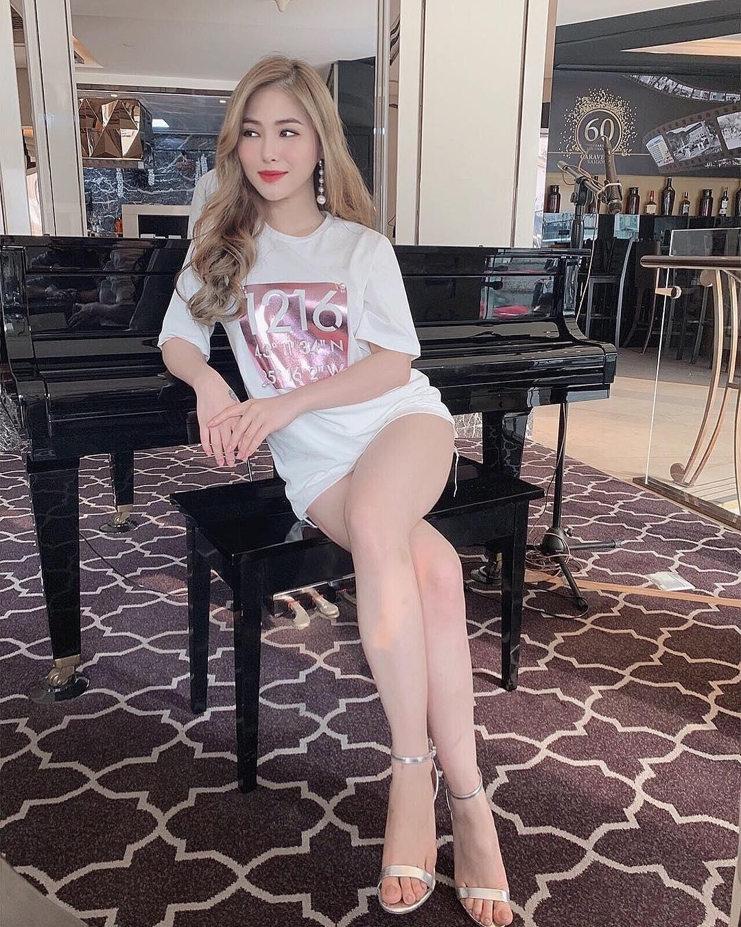 Sao viet khoe chan dai anh 9