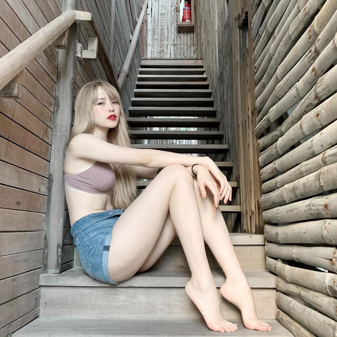 sao viet khoe dang voi bikini anh 2