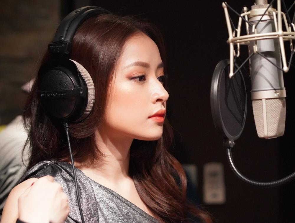 Duoc my nam 'Friend Zone' khen tai nang, Chi Pu tung bai hat moi hinh anh