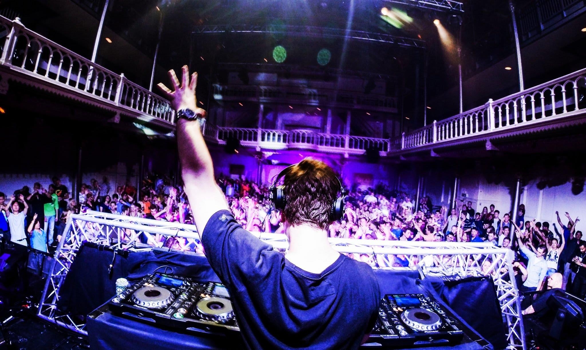 Mặt tối nghề DJ  ảnh 4 Mat toi nghe DJ anh 4