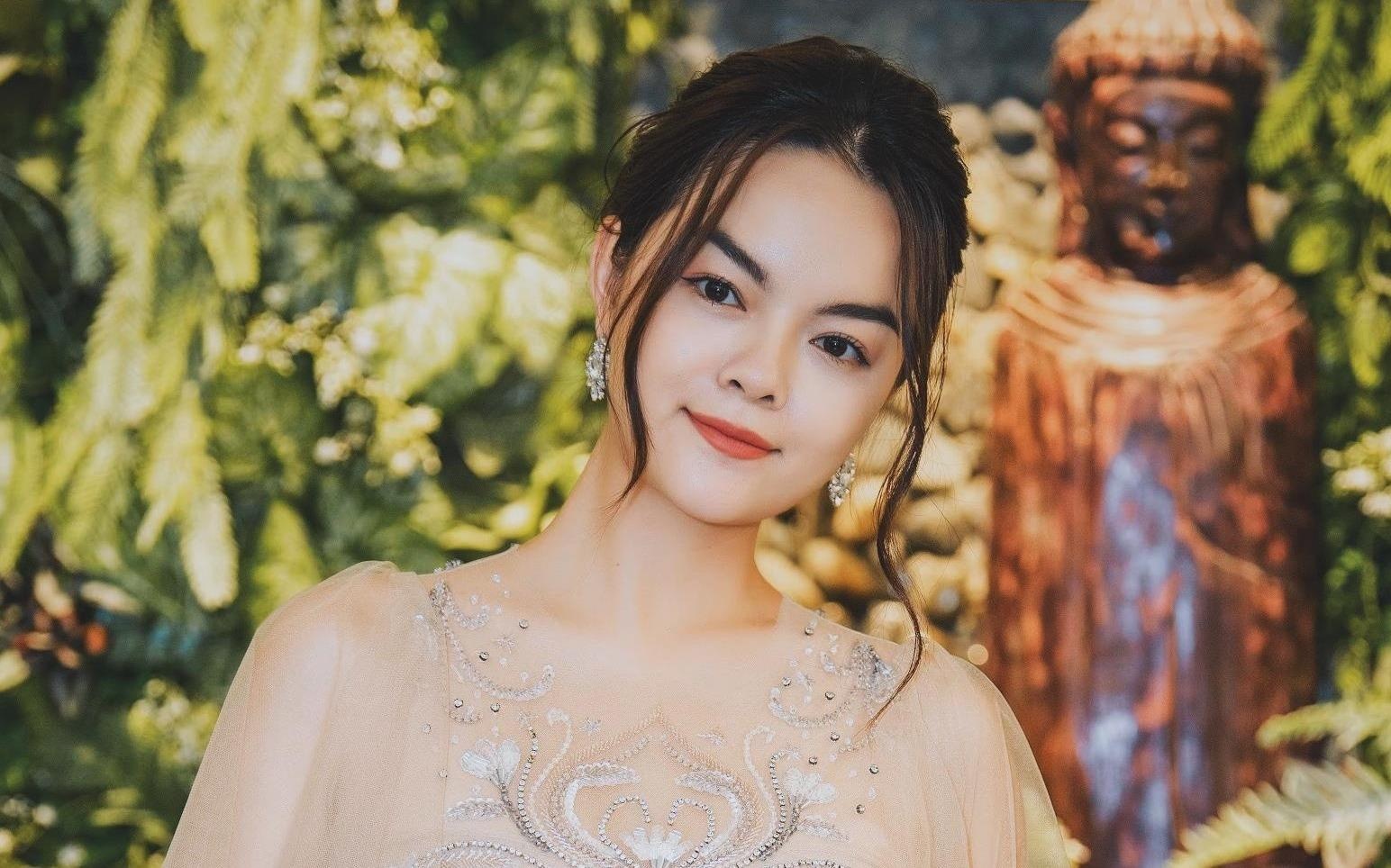 Pham Quynh Anh: 'Toi khong muon anh Huy chiu thiet thoi' hinh anh
