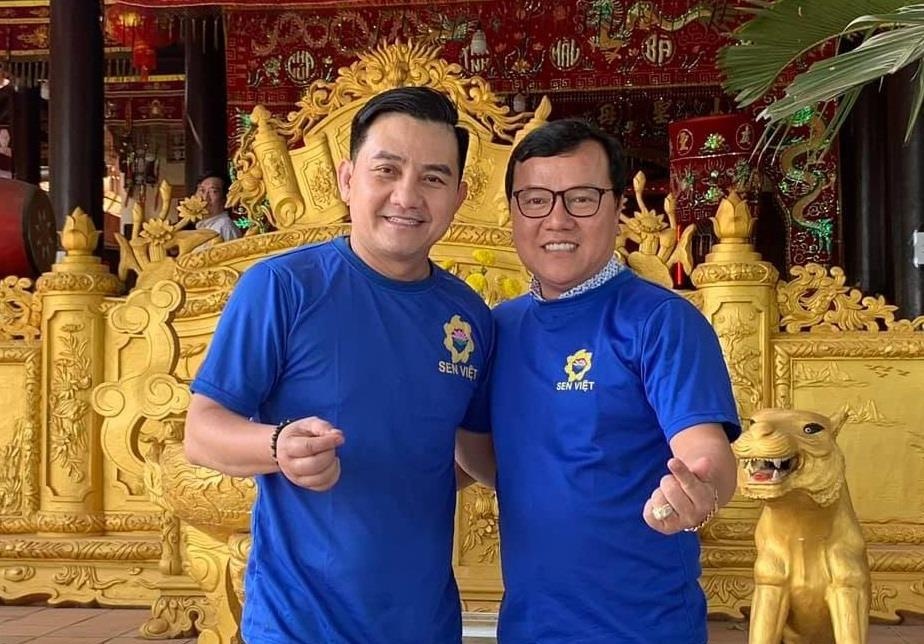 Nghe si Anh Vu vui ve hat, nhay trong chuyen tu thien cuoi cung hinh anh