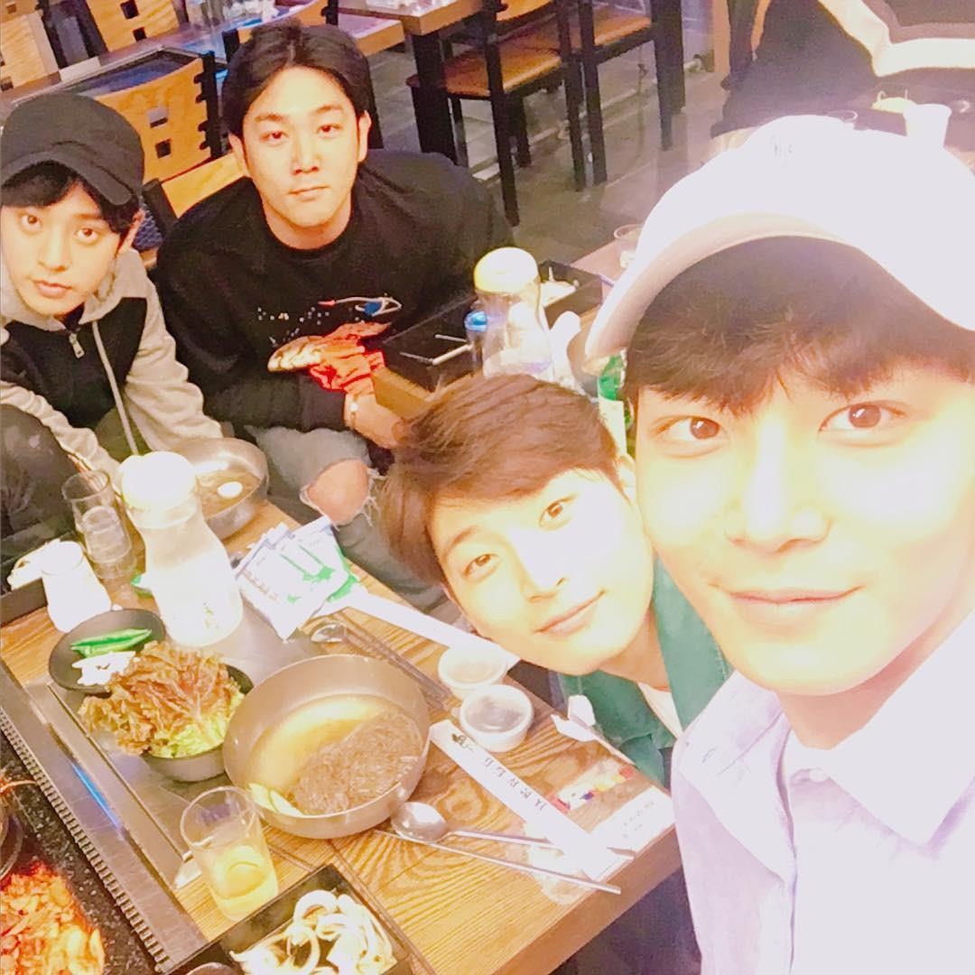 Kangin tham gia nhóm chat Jung Joon Young ảnh 2 Kangin tham gia nhom chat Jung Joon Young anh 2