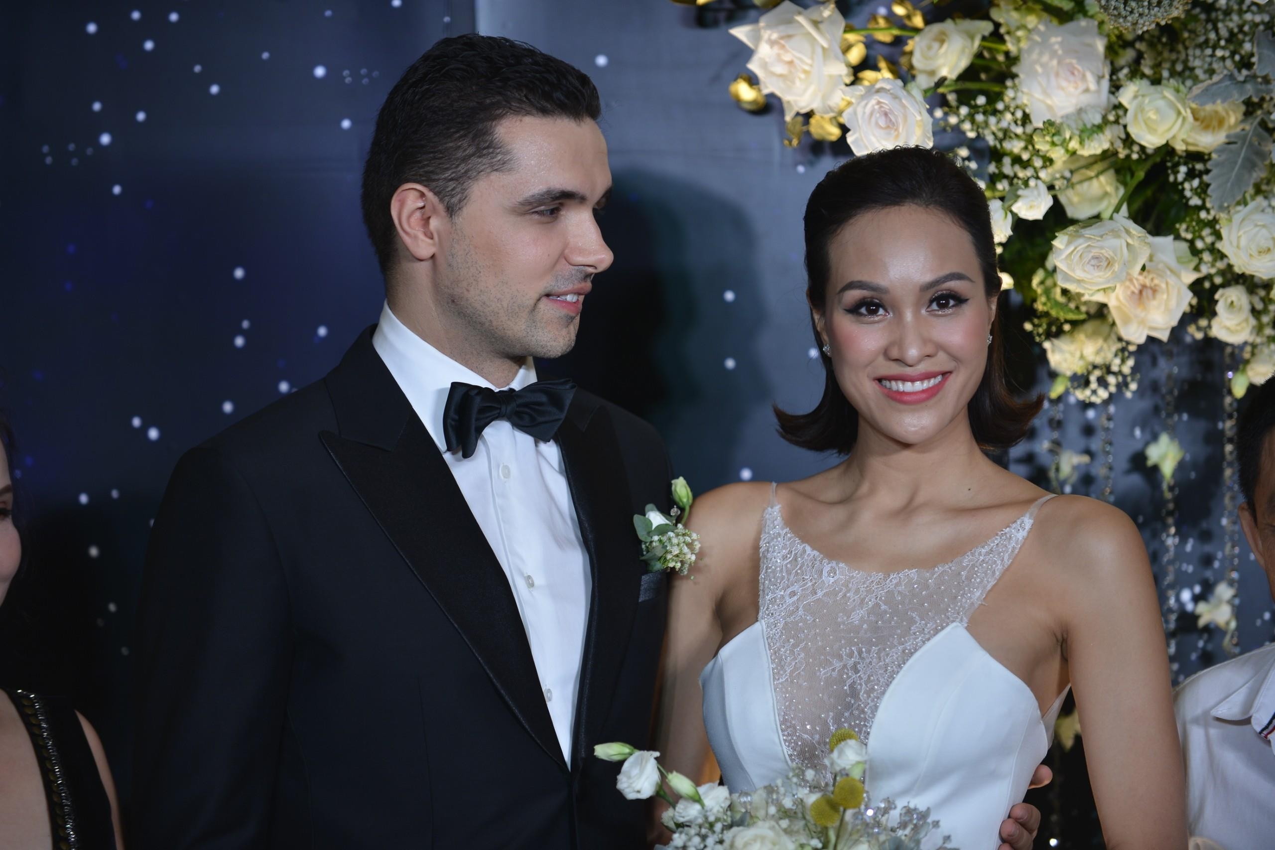 Phuong Mai trong ngay cuoi voi chong anh 3