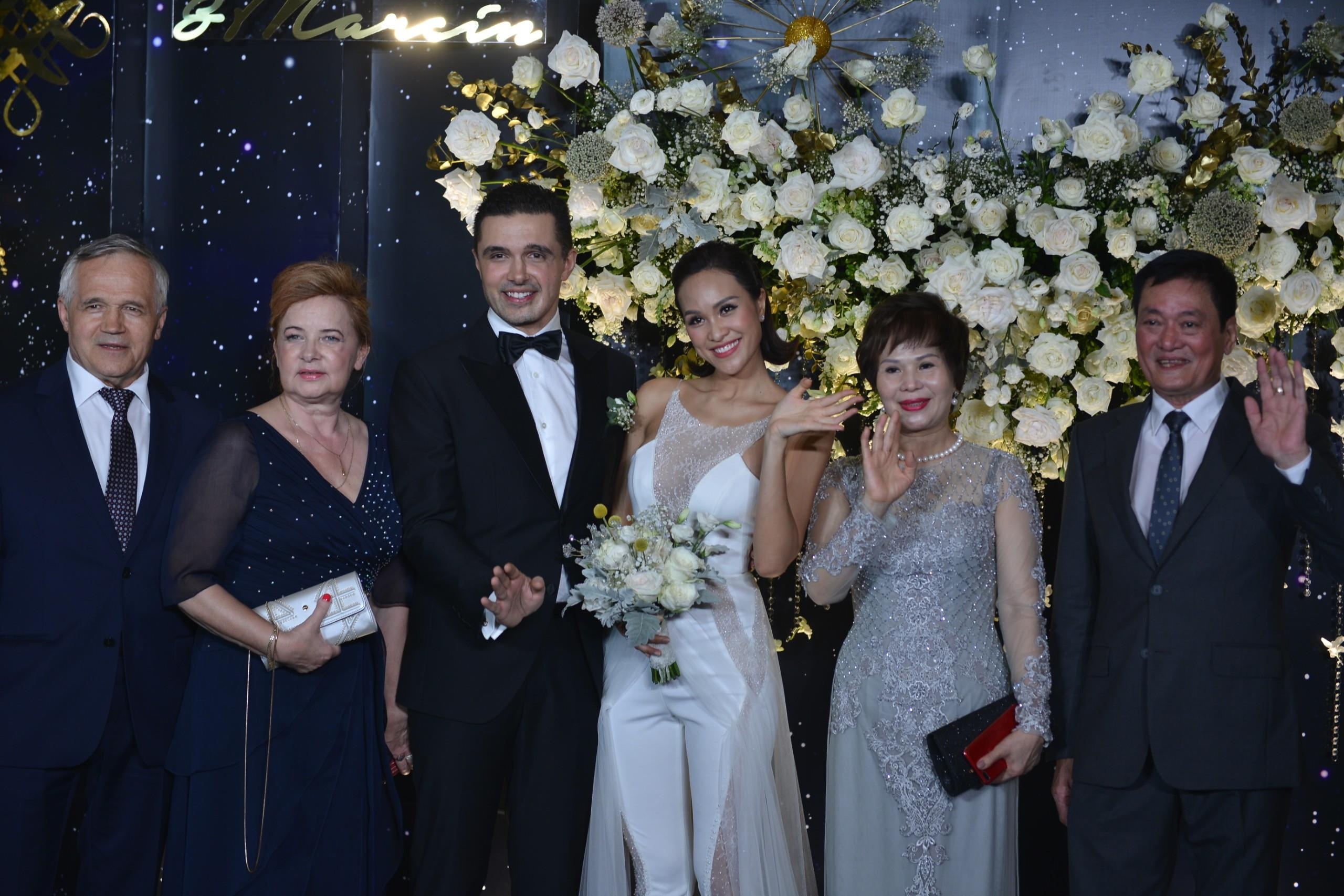 Phuong Mai trong ngay cuoi voi chong anh 4