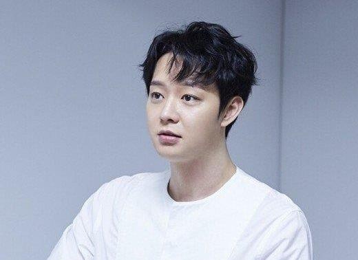 Park Yoo Chun bi cam roi Han Quoc vi cao buoc su dung ma tuy hinh anh