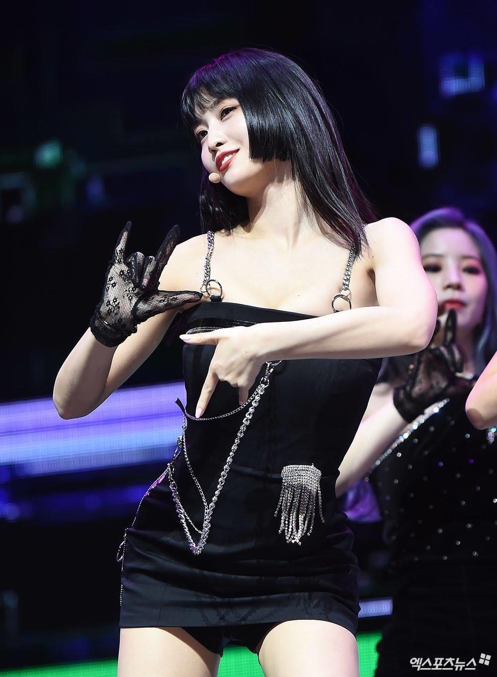 twice lot xac phong cach sexy anh 9