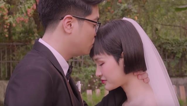 Bui Anh Tuan tinh tu hon Hien Ho trong MV moi hinh anh