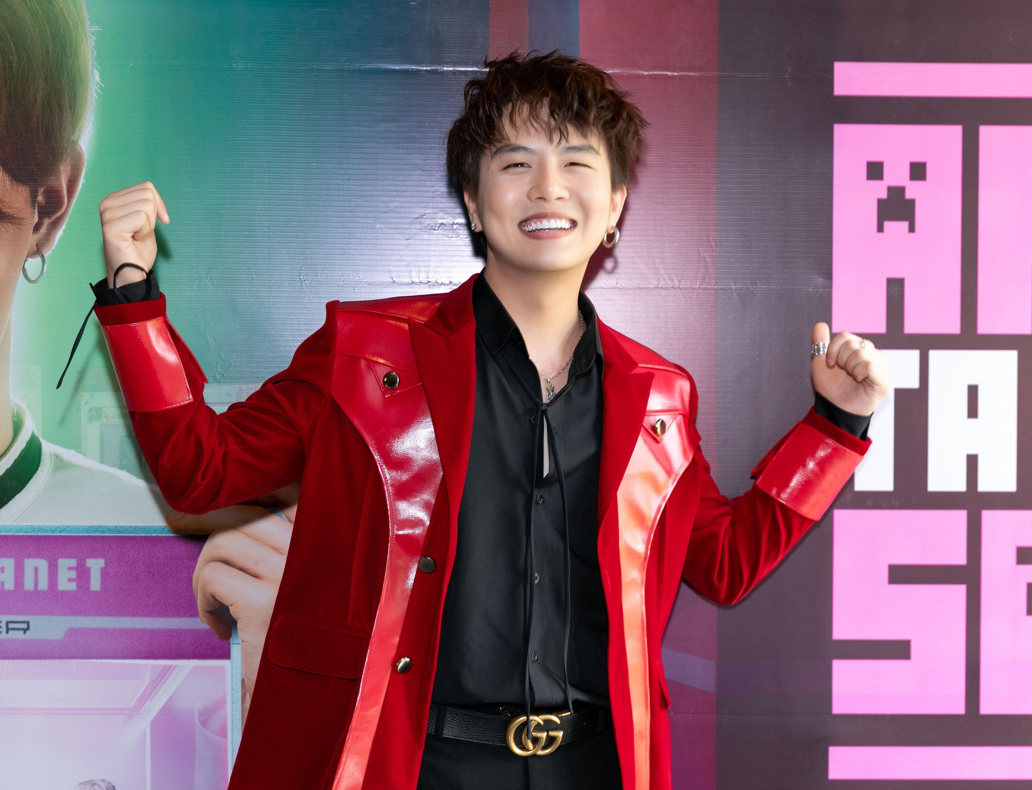 Erik ra mat MV moi anh 5