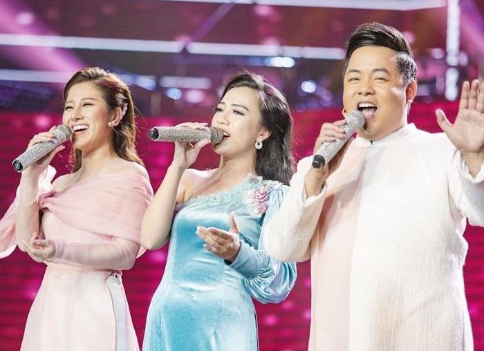Co gai xinh dep hat lo nhip van duoc Quang Le yeu thich hinh anh