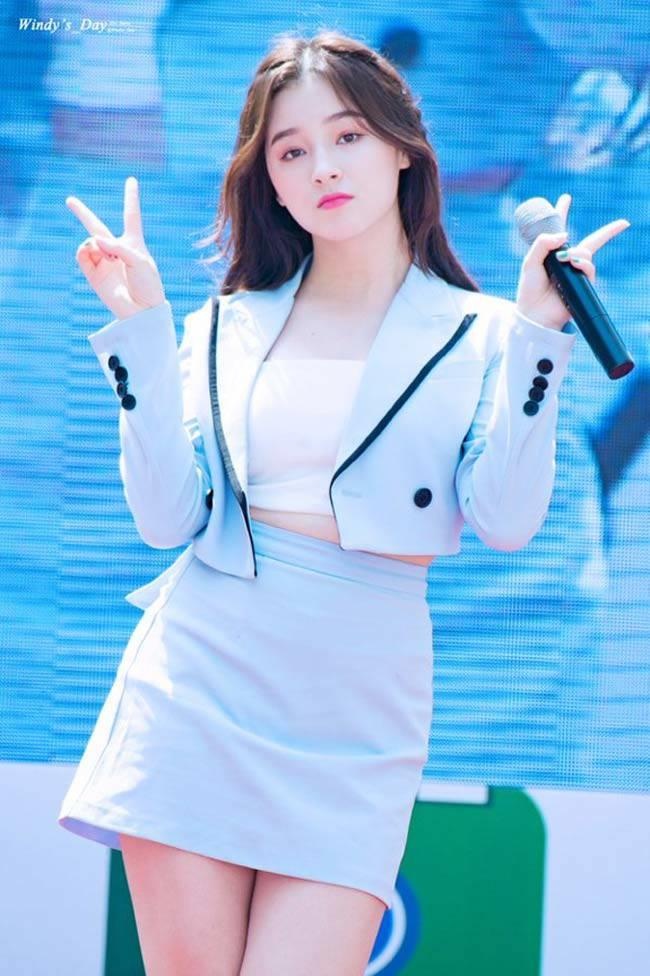 Nancy tang can anh 4