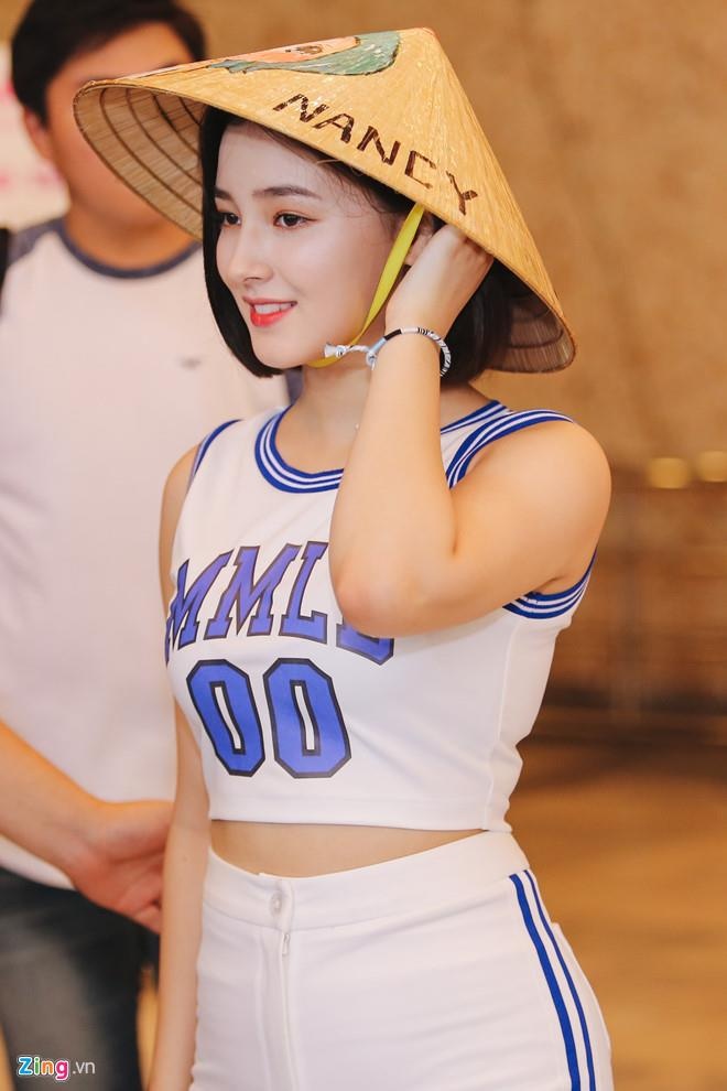 Nancy tang can anh 5