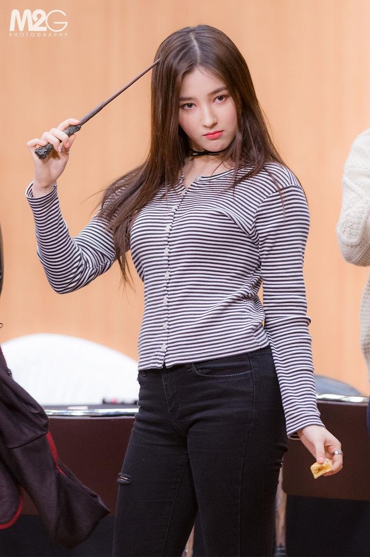 Nancy tang can anh 8