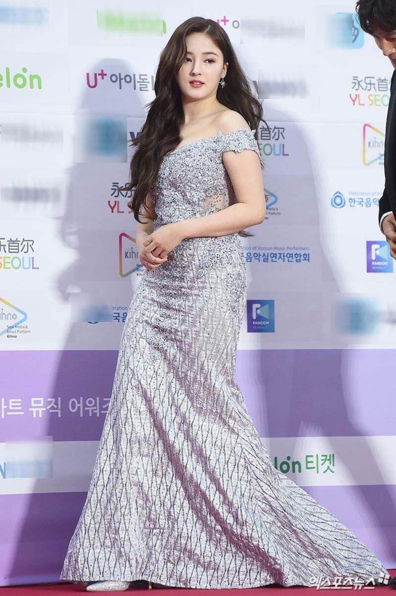 Nancy tang can anh 6