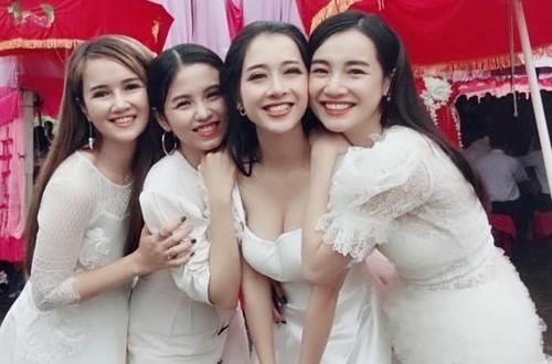 Nhung cap chi em gai duoc khen ngoi ve nhan sac cua showbiz Viet hinh anh