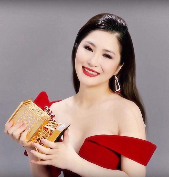 Huong Tram nghi hoc di du hoc anh 6