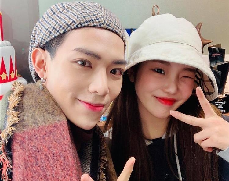 Erik duoc khan gia Han khen hat hay trong ca khuc hop tac Momoland hinh anh