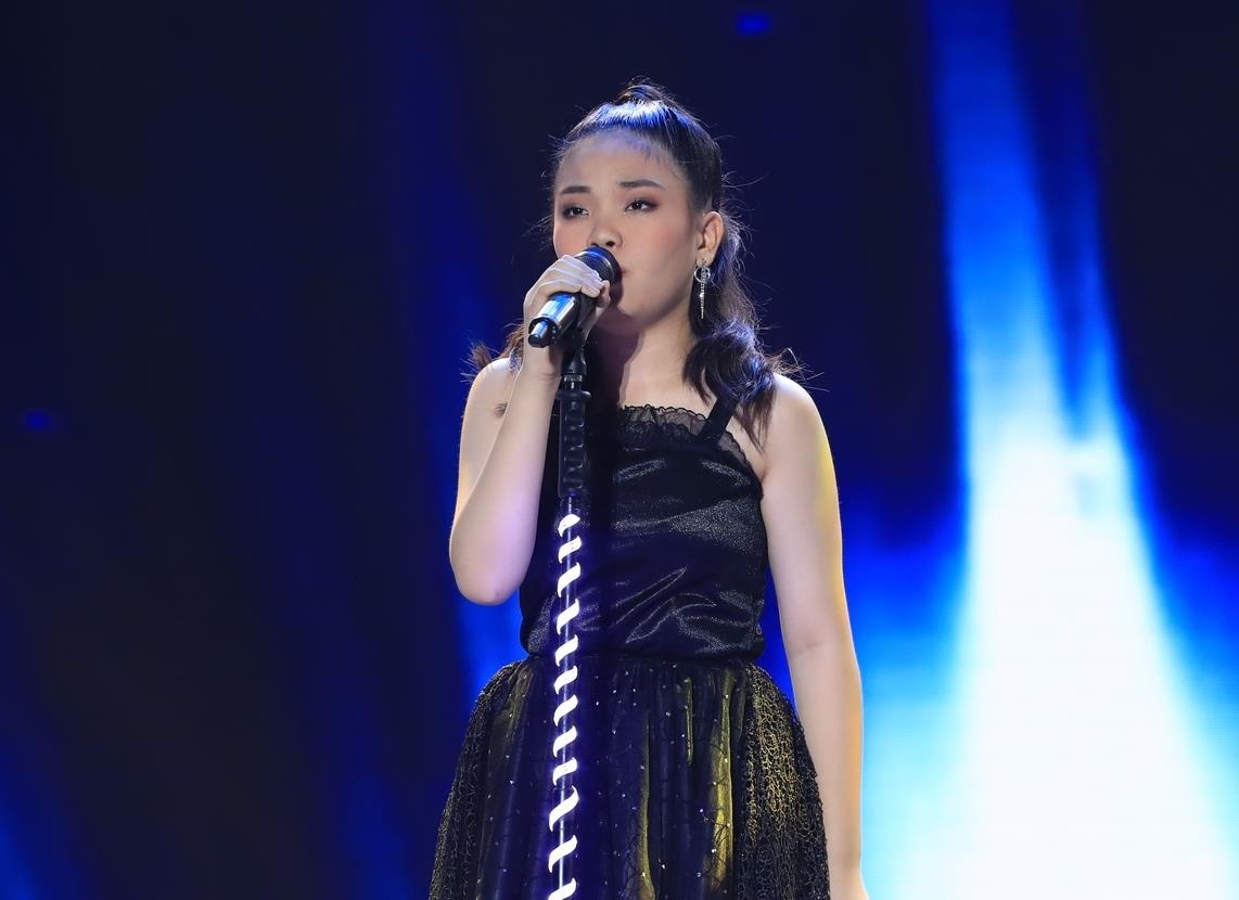 Hoa Minzy bat khoc khi bi che anh 1