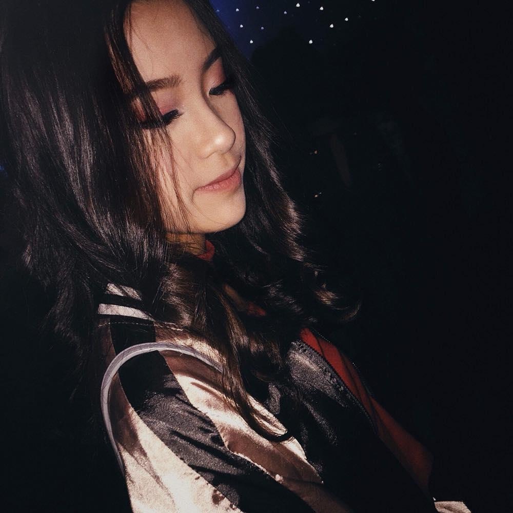 Co gai Viet gay chu y tai Han QUoc anh 6