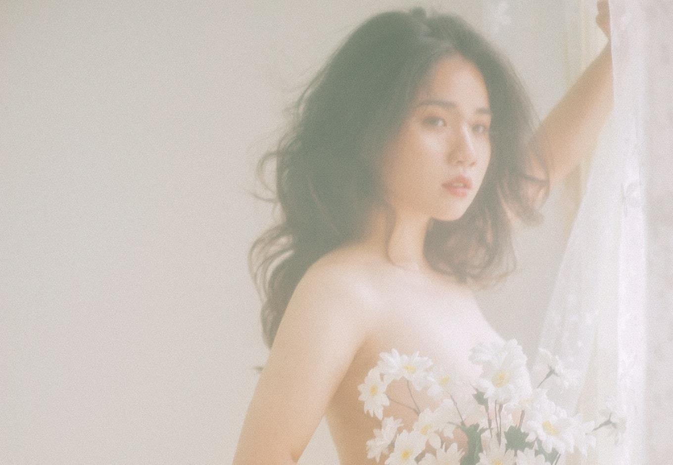 Van Anh khoe vu dao voi voc dang thon gon, sau khi giam 34 kg hinh anh