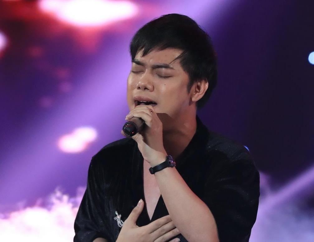 Giong ca nam gia Minh Tuyet duoc ngoi khen nhung van bi loai hinh anh