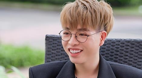 Duc Phuc o tuoi 23 co xe xin, nha vai ty dong va 10 so tiet kiem hinh anh
