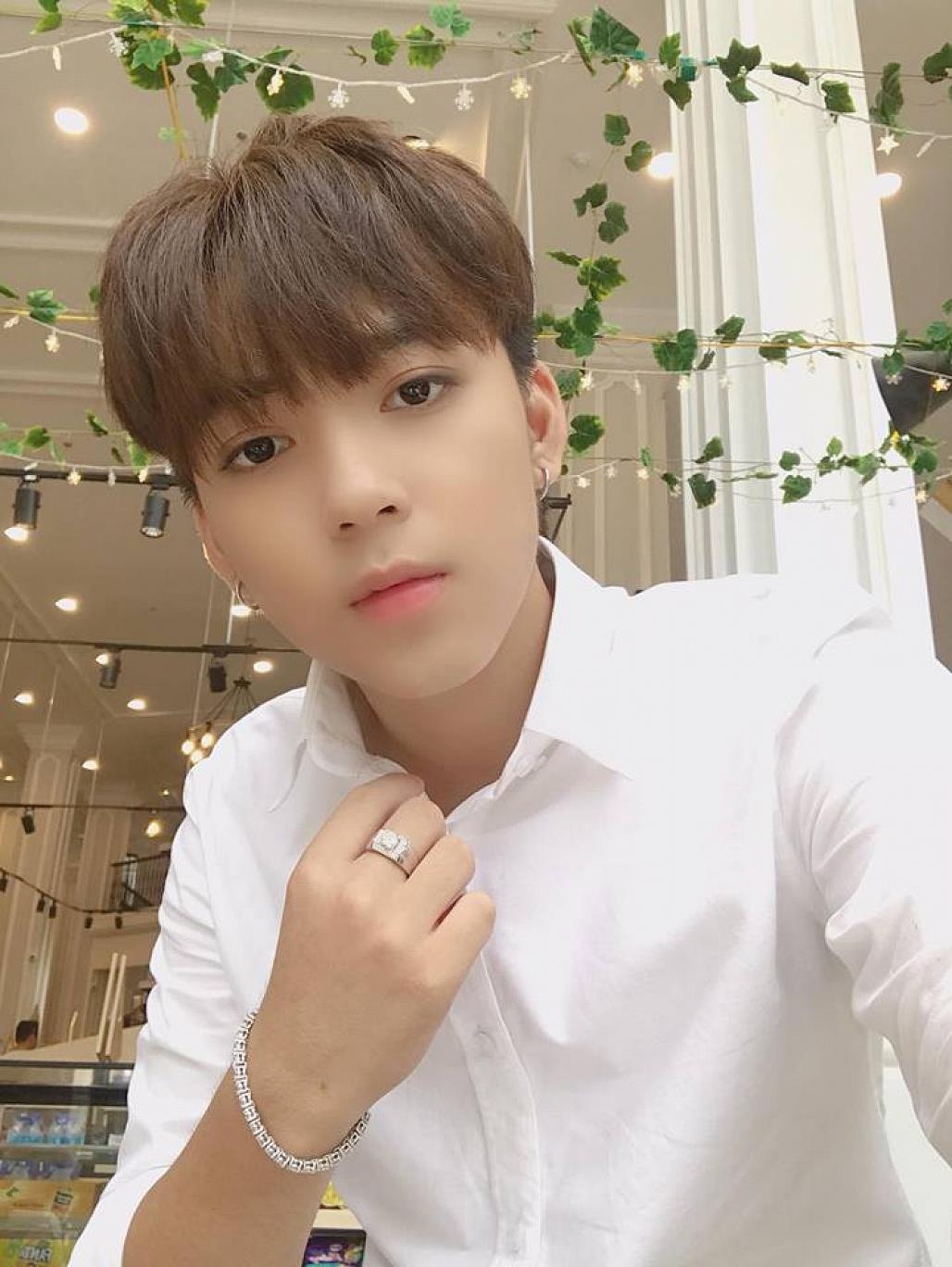 Hot boy 10X tham gia thi tuyen tai SM anh 1