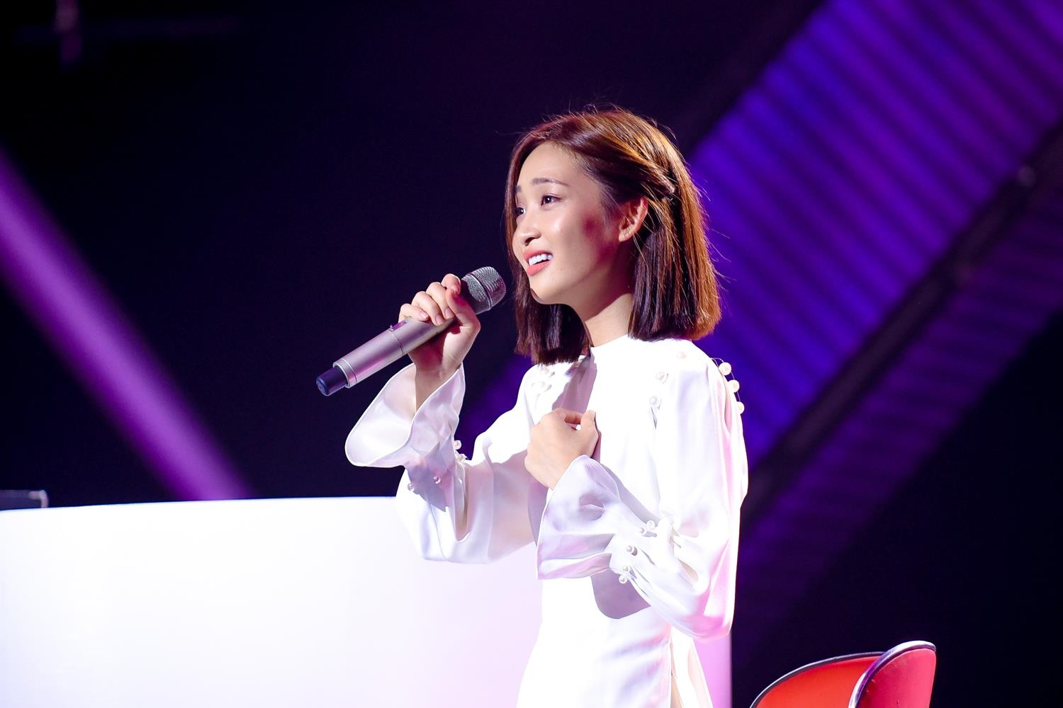 Giong hat Viet gay tranh cai anh 3