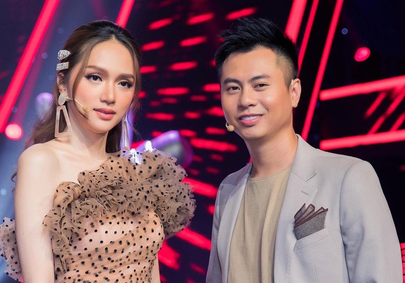 Tranh cai hat yeu, dao nhac, ung xu kem bua vay HLV Voice Kids 2019 hinh anh