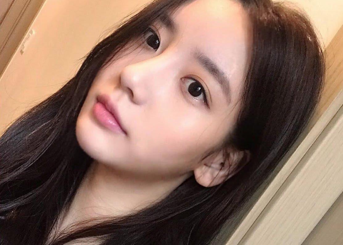 Kieu nu 9X khien YG lao dao anh 1