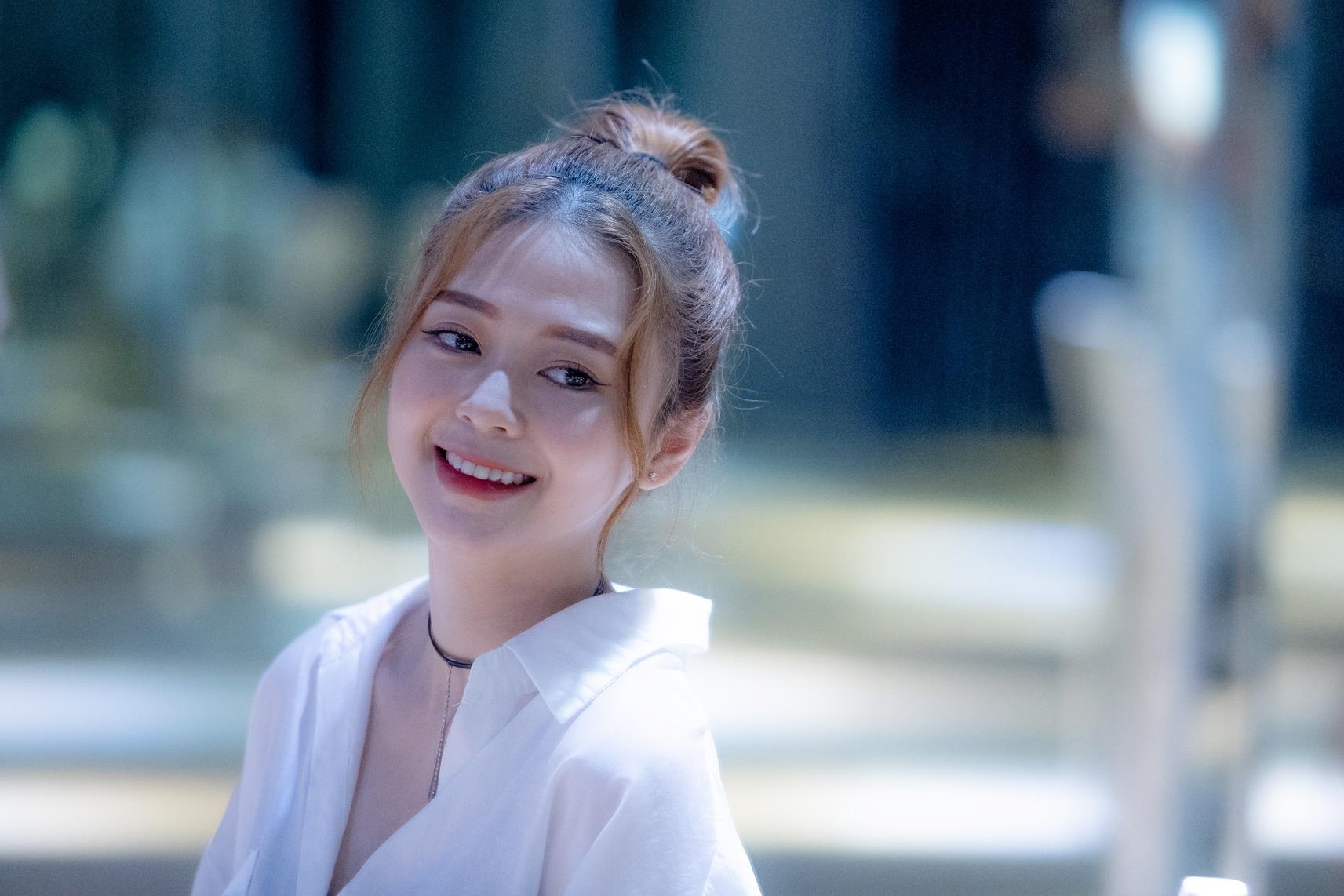 nhan sac ban gai Trinh thang binh anh 1