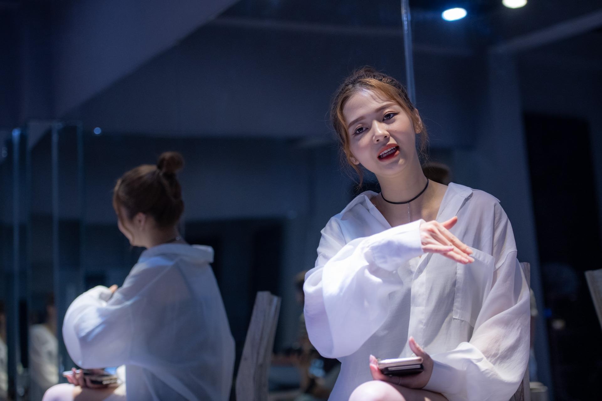 nhan sac ban gai Trinh thang binh anh 3