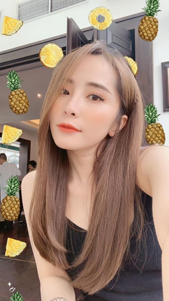 Quynh Nga truoc ve nha di con anh 4