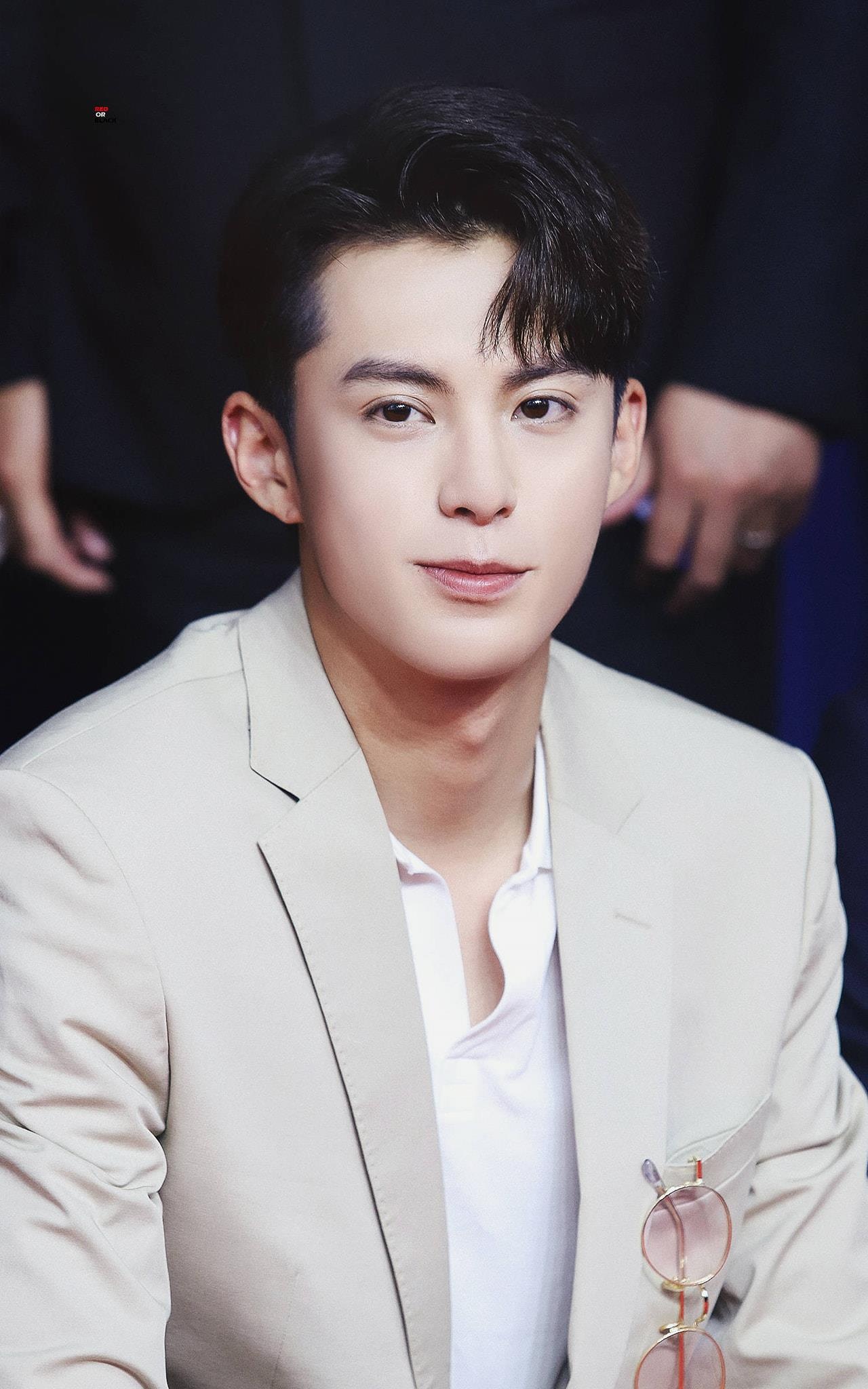 ngo can ngon xinh dep tren tham do anh 6