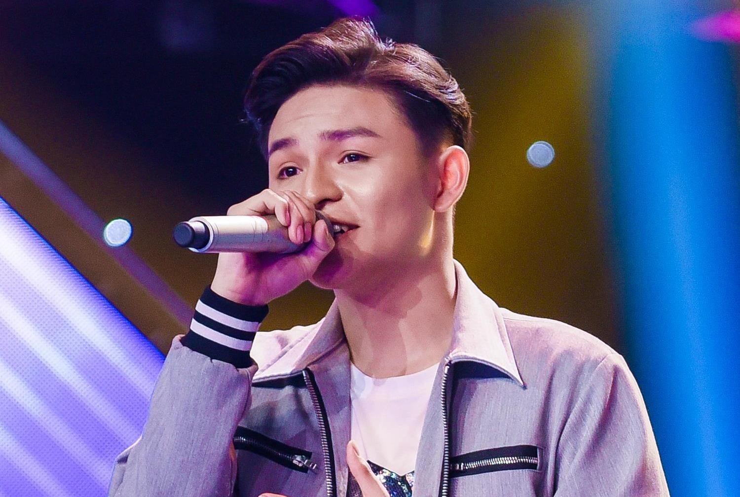 Thi sinh len tieng viec Tuan Hung tuc gian roi ghe nong The Voice hinh anh