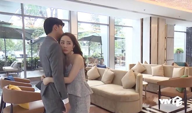 Quynh Nga truoc ve nha di con anh 2