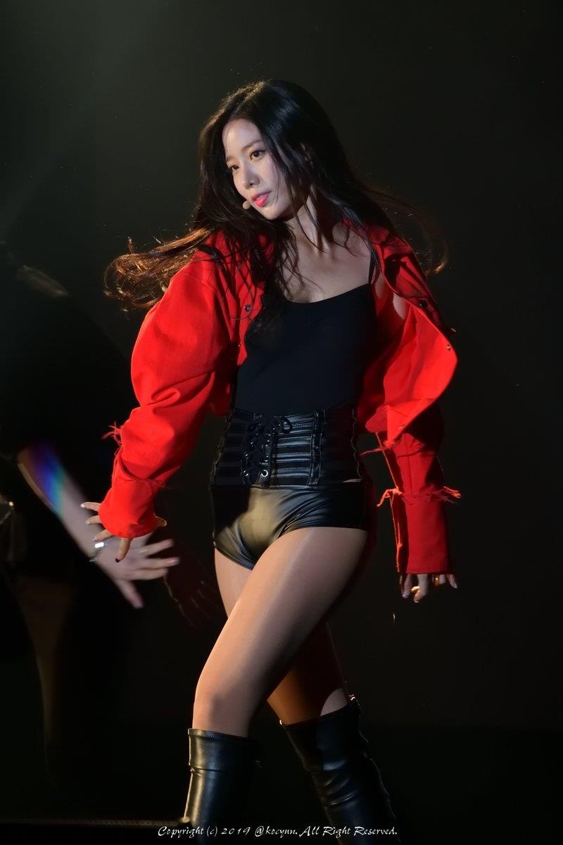 Johyun nghien khoe eo anh 7