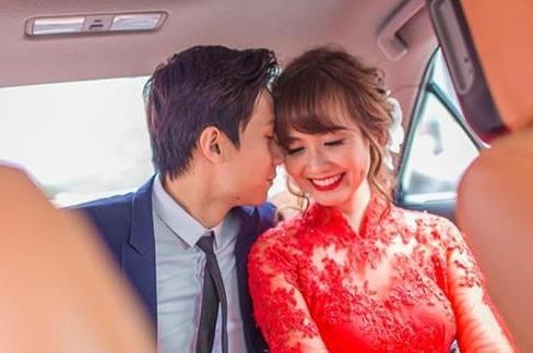 Hinh anh ngot ngao cua Huyen Lizzie va chong cu truoc khi ly hon hinh anh