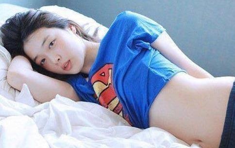 Loat my nu Han Quoc bi chi trich vi khong mac noi y, ho henh vong mot hinh anh